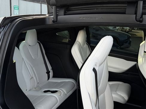 Used 2016 Tesla Model X P90D image 28