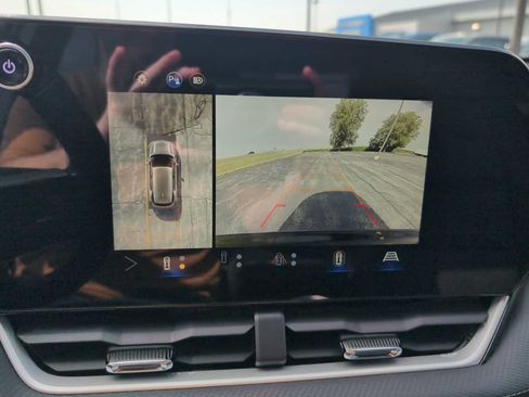 Used 2025 Chevrolet Equinox LT w/ Convenience Package II FWD image 15
