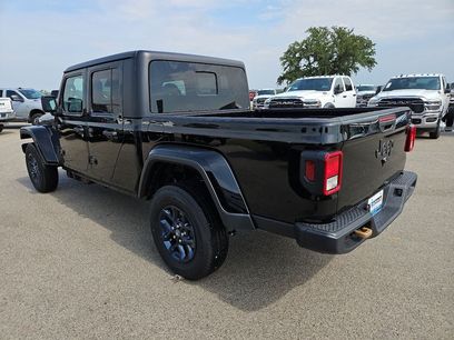 New 2026 Jeep Gladiator Sport