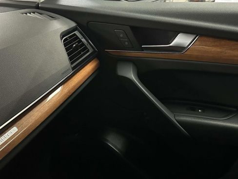 Used 2023 Audi Q5 2.0T Premium w/ Convenience Package image 24