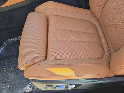 Used 2023 BMW X5 xDrive40i w/ Premium Package image 32