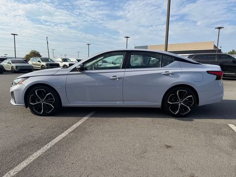 Used 2024 Nissan Altima 2.5 SR FWD image 4