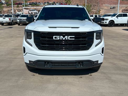 Used 2025 GMC Sierra 1500 Elevation w/ X31 Off-Road Package AWD/4WD image 9