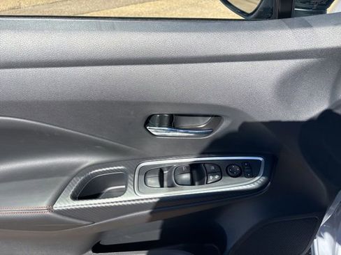 New 2025 Nissan Versa SR w/ Trunk Package image 11