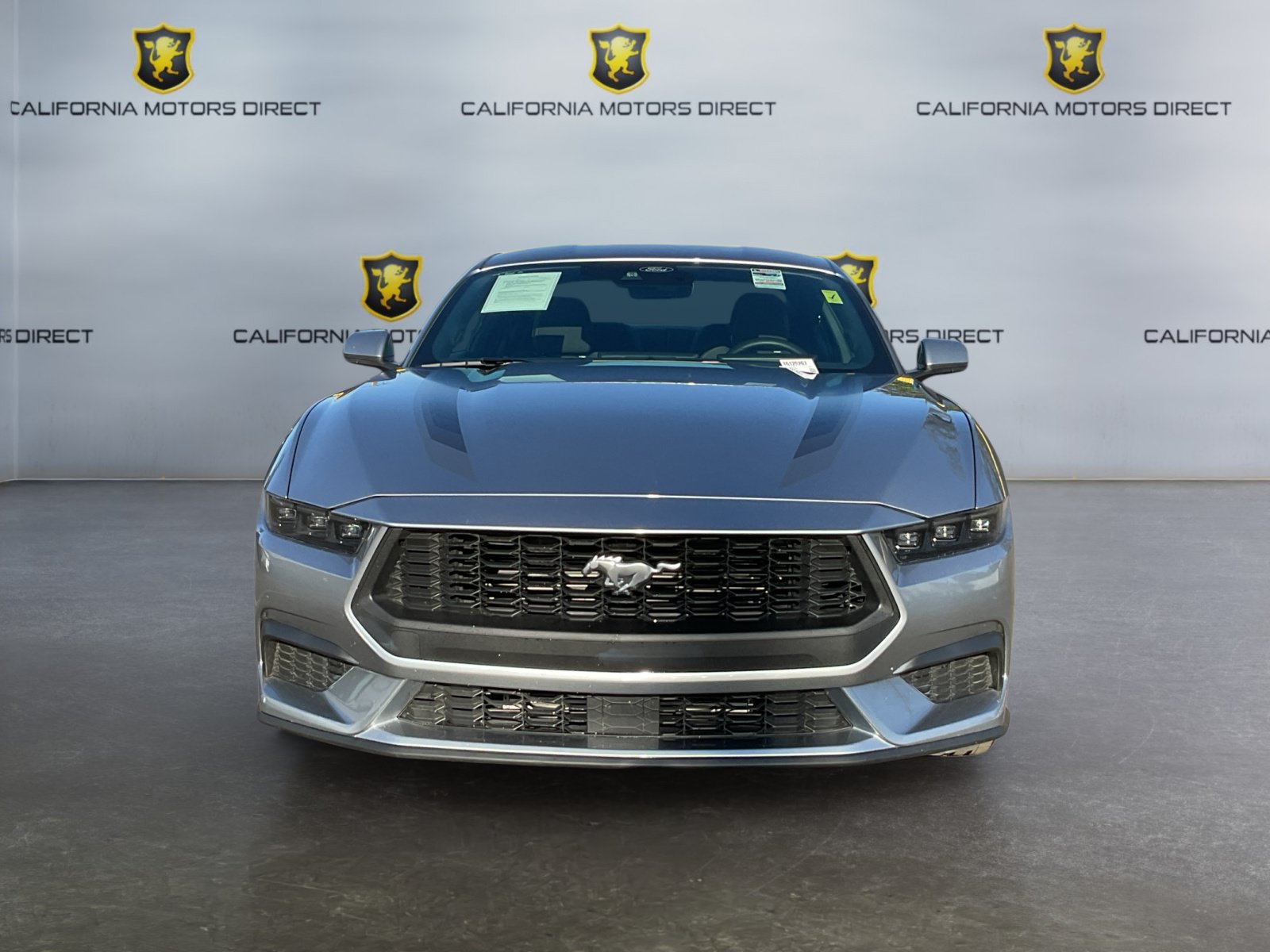 Used 2025 Ford Mustang Coupe RWD image 2