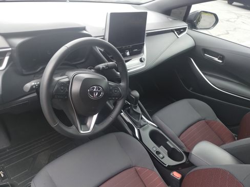 Used 2025 Toyota Corolla SE image 9