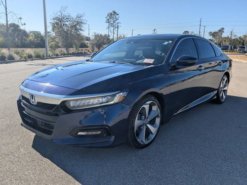 Used 2019 Honda Accord Touring image 9
