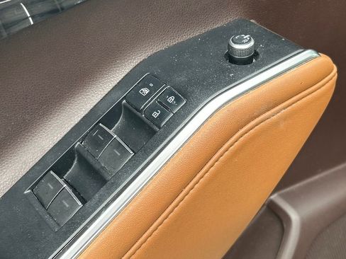 Used 2021 Toyota Highlander Platinum image 28