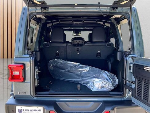 New 2026 Jeep Wrangler Unlimited Sahara AWD/4WD image 21