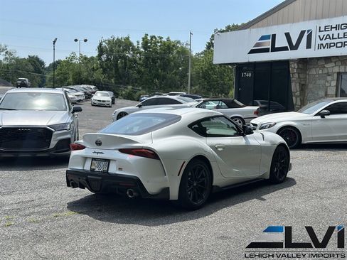 Used 2024 Toyota Supra Premium w/ Driver Assist Package RWD image 8