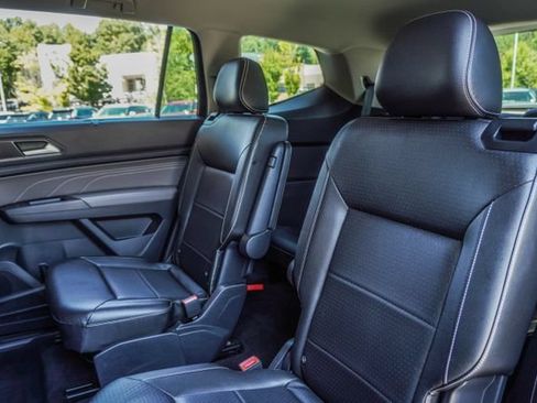 Used 2022 Volkswagen Atlas SE FWD image 34