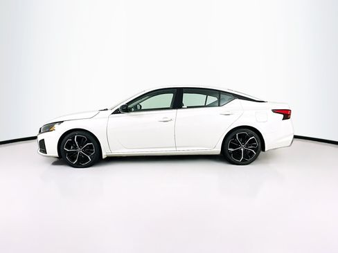 Used 2024 Nissan Altima 2.5 SR FWD image 4