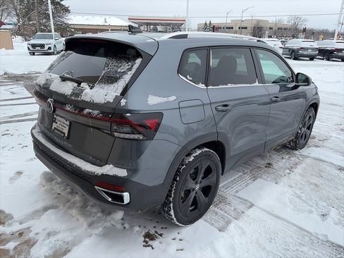 Used 2025 Volkswagen Taos SEL w/ Black Wheel Plus Package image 9