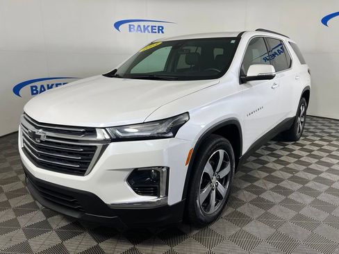 Certified 2023 Chevrolet Traverse LT w/ LT Premium Package AWD/4WD image 1