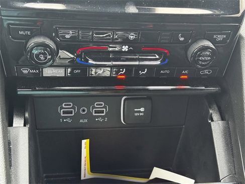 Certified 2024 Jeep Grand Cherokee Limited image 38