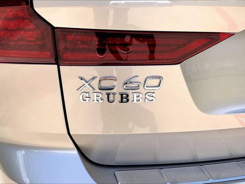 Certified 2026 Volvo XC60 B5 Plus AWD/4WD image 43