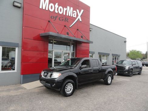 Used 2017 Nissan Frontier SV w/ SV Value Truck Package AWD/4WD image 1