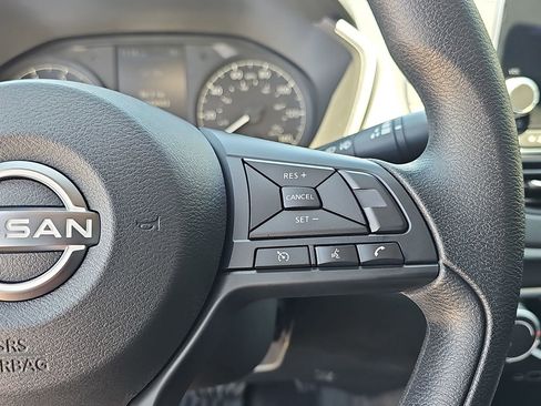 Certified 2025 Nissan Altima 2.5 S FWD image 17