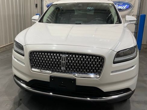 Used 2022 Lincoln Nautilus FWD w/ Premium Package image 3