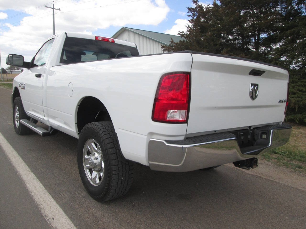 Used 2017 RAM 3500 Tradesman w/ Chrome Appearance Group AWD/4WD image 10