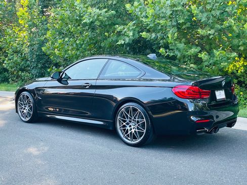 Used 2019 BMW M4 Coupe w/ Competition Package RWD image 11