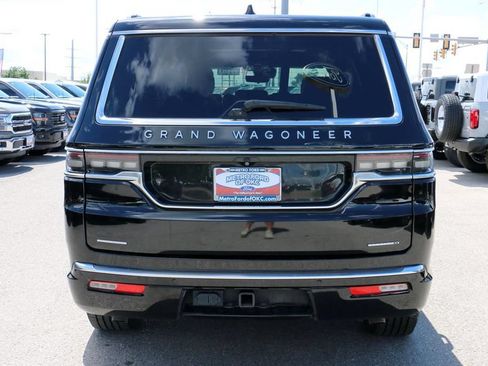 Used 2022 Jeep Grand Wagoneer Series II AWD/4WD image 6
