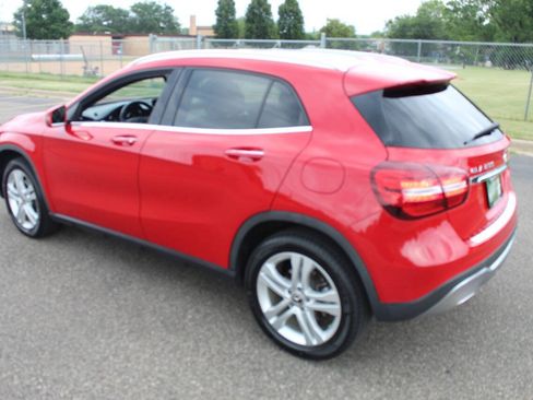Used 2020 Mercedes-Benz GLA 250 4MATIC image 10