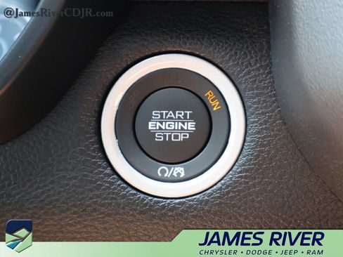 Used 2024 RAM 1500 Big Horn AWD/4WD image 31