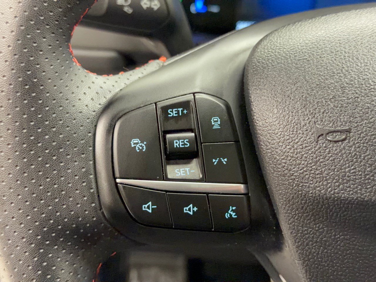 Certified 2023 Ford Escape ST-Line w/ Tech Pack #1 AWD/4WD image 18