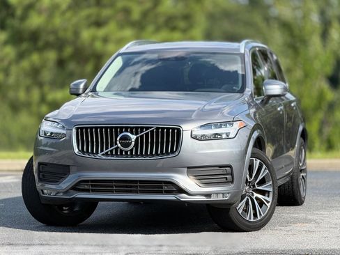 Used 2020 Volvo XC90 T5 Momentum w/ Protection Package FWD image 2