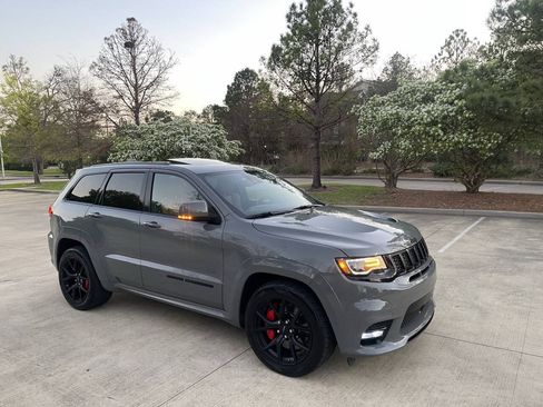Used 2021 Jeep Grand Cherokee SRT w/ Trailer Tow Group IV AWD/4WD image 3