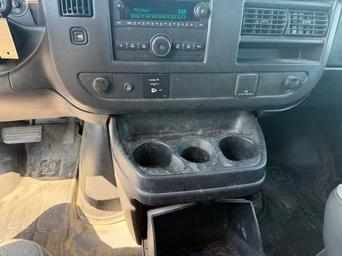 Used 2015 GMC Savana 2500 Extended w/ Chrome Appearance Package RWD image 12