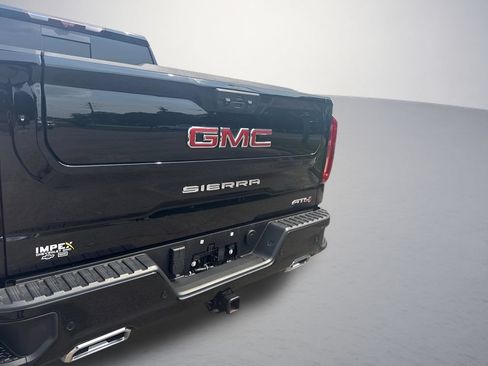 Used 2025 GMC Sierra 1500 AT4 w/ Technology Package AWD/4WD image 34