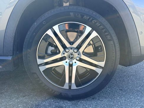 Used 2021 Mercedes-Benz GLS 450 4MATIC image 25