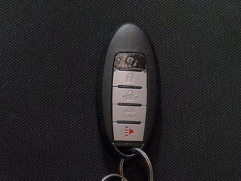 Used 2019 Nissan Pathfinder SV FWD image 32