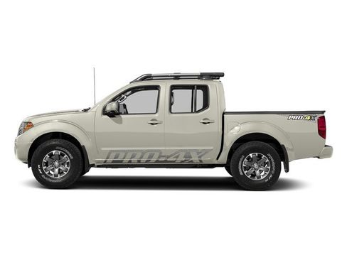 Used 2018 Nissan Frontier PRO-4X AWD/4WD image 3