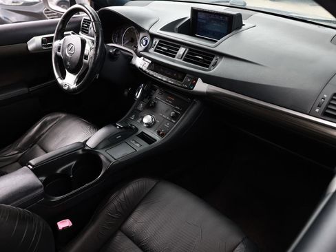 Used 2013 Lexus CT 200h w/ F Sport Pkg w/Nuluxe Trim FWD image 14