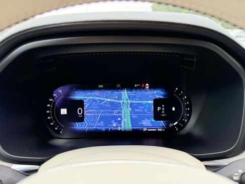 Certified 2023 Volvo XC60 B5 Ultimate w/ Climate Package FWD image 21
