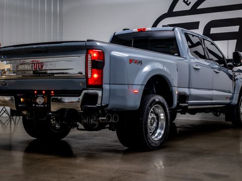 Used 2025 Ford F450 King Ranch w/ Chrome Package image 36