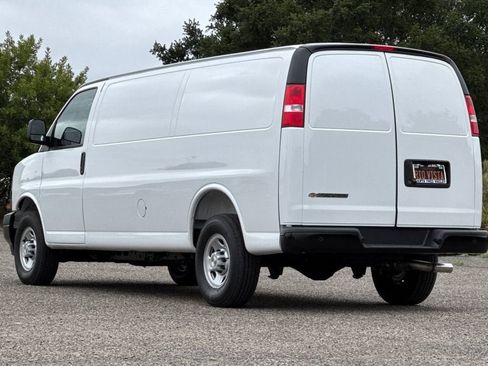 New 2026 Chevrolet Express 2500 Extended w/ Communications Package RWD image 6