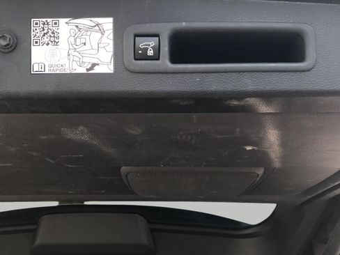 Used 2022 Toyota Sienna XLE FWD image 13