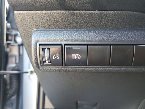 Used 2022 Toyota Corolla SE w/ Carpet Mat Package (TMS) FWD image 22