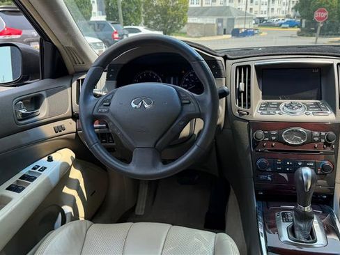 Used 2011 INFINITI G37 x Sedan w/ Premium Pkg AWD/4WD image 19