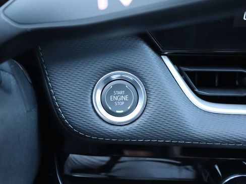 New 2027 Chevrolet Equinox LT w/ Midnight Edition FWD image 16