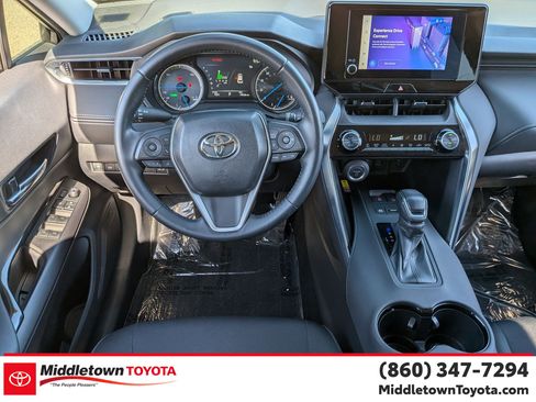 Used 2024 Toyota Venza LE AWD/4WD image 30