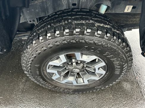 Used 2017 Toyota Tacoma SR5 image 26