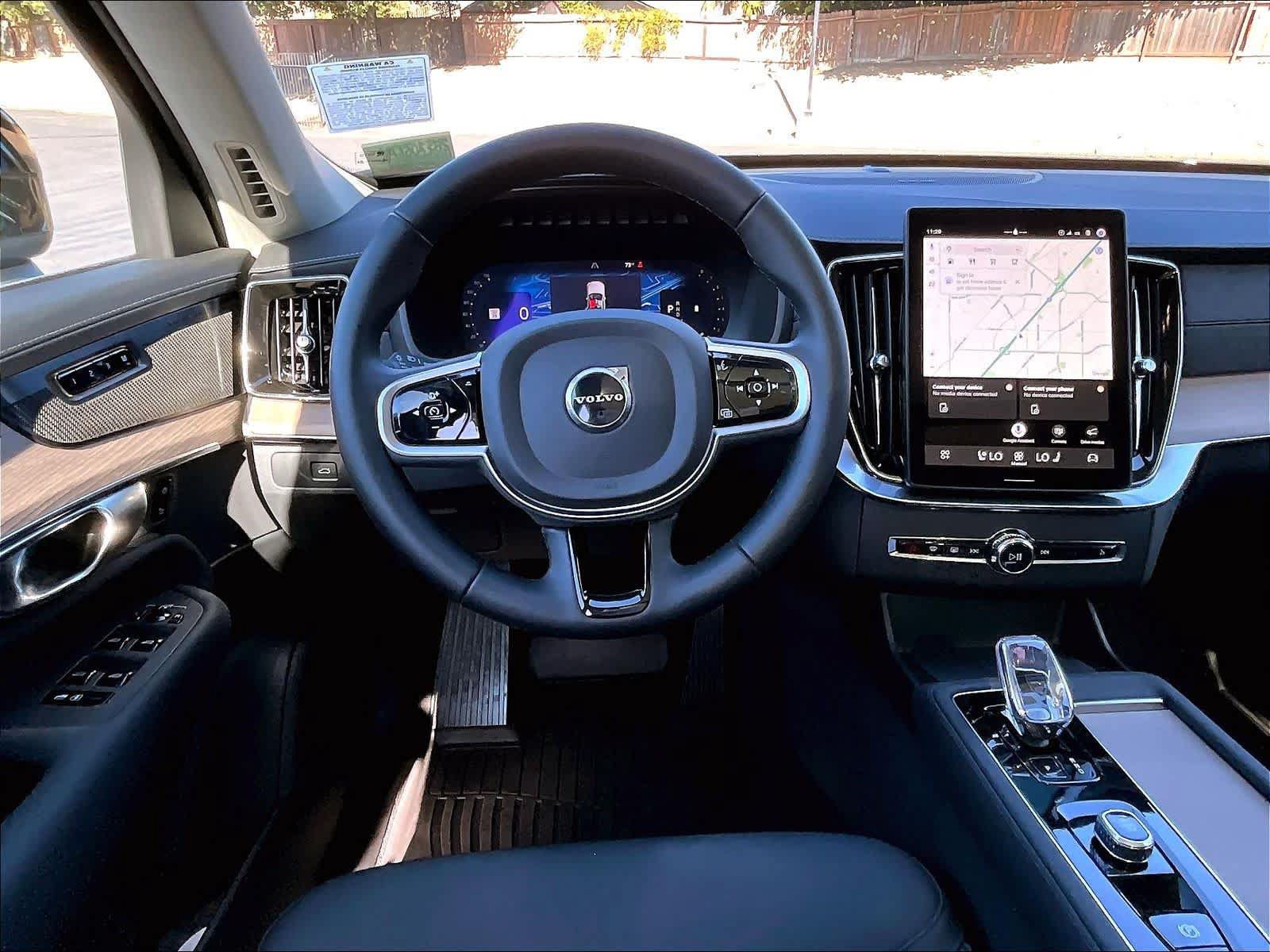 Used 2026 Volvo XC90 B5 Plus w/ Protection Package AWD/4WD image 9