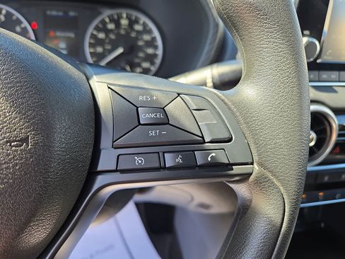 Used 2025 Nissan Sentra S FWD image 23