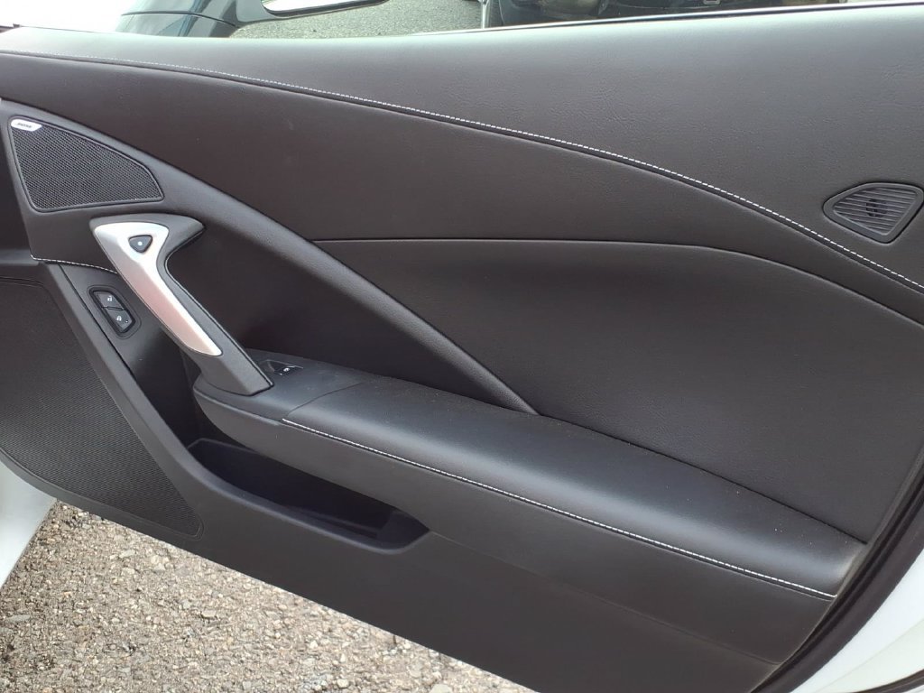 Used 2016 Chevrolet Corvette Stingray Coupe w/ Carbon Flash Badge Package RWD image 11