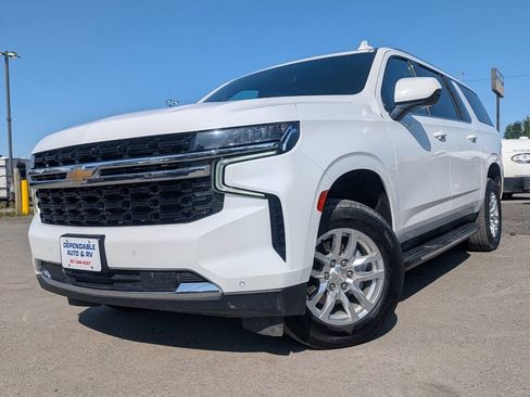 Used 2022 Chevrolet Suburban LS AWD/4WD image 2